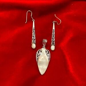 Vintage sterling silver mother of Pearl filigree art deco earrings & pendant set